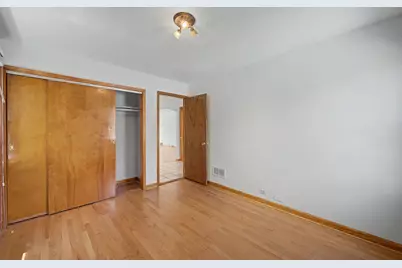 11011 S Avenue L, Chicago, IL 60617 - Photo 13