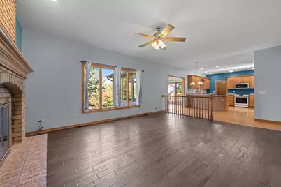 1039 Wellington Court, Sycamore, IL 60178 - Photo 11