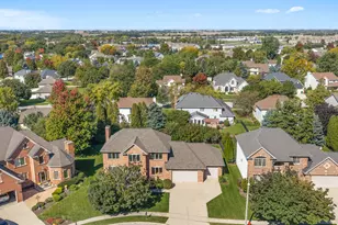 1039 Wellington Ct, Sycamore, IL 60178 - Photo 3