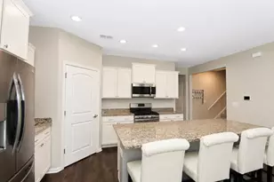 2371 Cannon Dr, Pingree Grove, IL 60140 - Photo 9