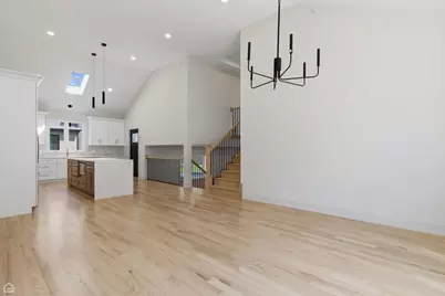 8041 S 85th Court, Justice, IL 60458 - Photo 7