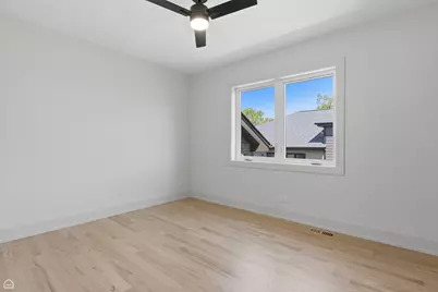 8041 S 85th Court, Justice, IL 60458 - Photo 17