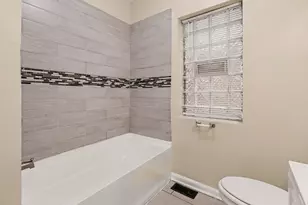 6931 S Woodlawn Ave, Chicago, IL 60637 - Photo 9