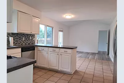 21426 W Georgetown Court, Plainfield, IL 60544 - Photo 3