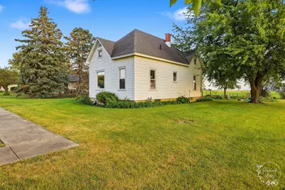 104 E Cleveland Street, Cullom, IL 60929 - Photo 3