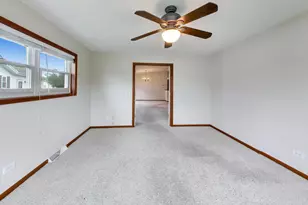 1803 Paddock Ct, Grayslake, IL 60030 - Photo 25