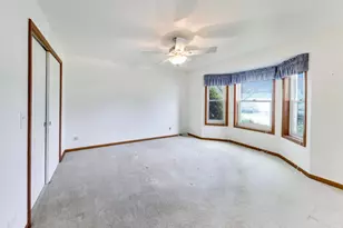1803 Paddock Ct, Grayslake, IL 60030 - Photo 5