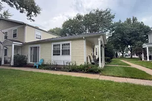 1204 Roth Ct, Wheeling, IL 60090 - Photo 7