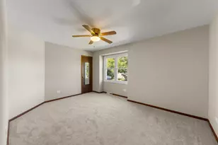 609 Honey Locust Ln, Darien, IL 60561 - Photo 25