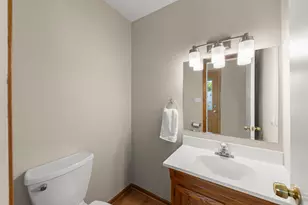 609 Honey Locust Ln, Darien, IL 60561 - Photo 17