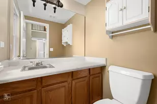 2041 Clarewood Ln, Mundelein, IL 60060 - Photo 7