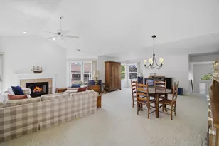326 Satinwood Ct N, Buffalo Grove, IL 60089 - Photo 3
