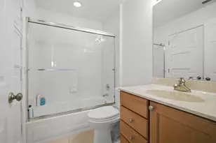 326 Satinwood Ct N, Buffalo Grove, IL 60089 - Photo 9