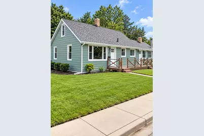 725 Dixon Avenue, Elgin, IL 60120 - Photo 1