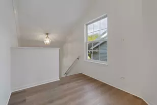 2290 Scott Ln, Aurora, IL 60502 - Photo 5