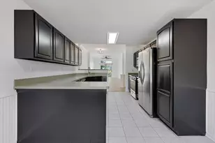 2290 Scott Ln, Aurora, IL 60502 - Photo 17