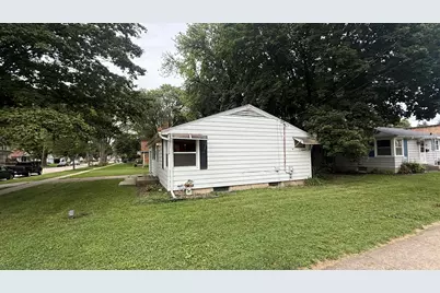 33 S Aldine Street, Elgin, IL 60123 - Photo 3