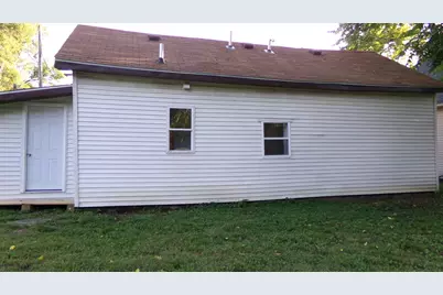 407 E Woodlawn Street, Clifton, IL 61727 - Photo 25