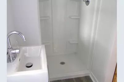 407 E Woodlawn Street, Clifton, IL 61727 - Photo 9