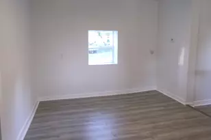 407 E Woodlawn St, Clifton, IL 61727 - Photo 3