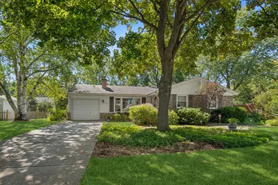 1627 E Jonquil Terrace, Arlington Heights, IL 60004 - Photo 1