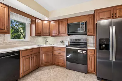 1627 E Jonquil Terrace, Arlington Heights, IL 60004 - Photo 7