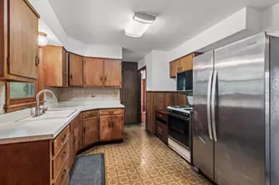 11325 S Nashville Ave, Worth, IL 60482 - Photo 7