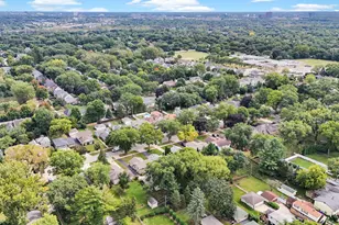 130 S Milton Ave, Glen Ellyn, IL 60137 - Photo 9