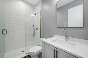 2745 N Greenview Ave, Chicago, IL 60614 - Photo 19