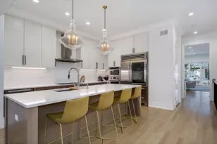 2745 N Greenview Ave, Chicago, IL 60614 - Photo 9