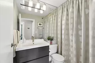 111 W Maple St, Chicago, IL 60610 - Photo 21