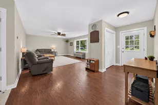 331 Erickson Gate, Lee, IL 60530 - Photo 5