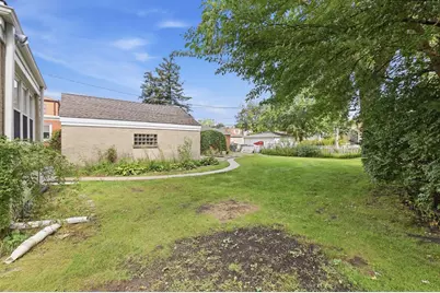 8119 Kostner Avenue, Skokie, IL 60076 - Photo 31