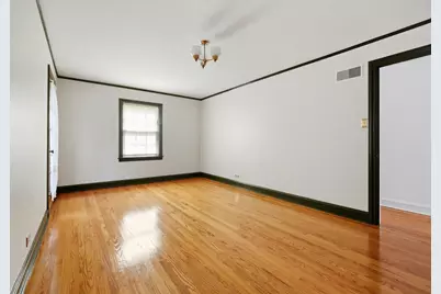8119 Kostner Avenue, Skokie, IL 60076 - Photo 23