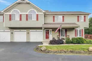 121 Village Creek Dr, Lake in the Hills, IL 60156 - Photo 1