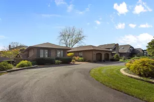 22W507 John Ct, Medinah, IL 60157 - Photo 3