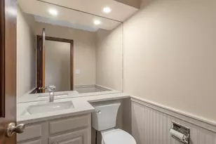 22W507 John Ct, Medinah, IL 60157 - Photo 15
