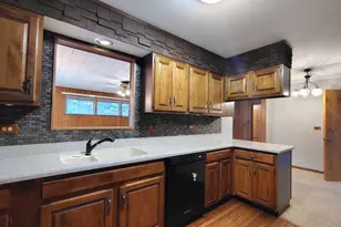 15017 Sunset Ave, Oak Forest, IL 60452 - Photo 9
