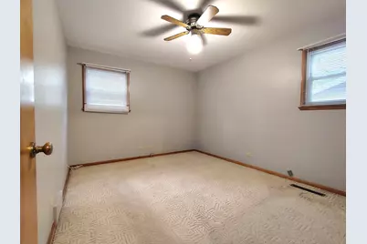 15017 Sunset Avenue, Oak Forest, IL 60452 - Photo 19