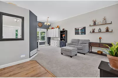 2067 Stephen Street, Aurora, IL 60502 - Photo 7