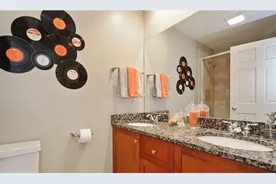 1514 W Thomas Street #4B, Chicago, IL 60642 - Photo 9