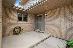 7617 W 158th Ct, Orland Park, IL 60462 - Photo 3