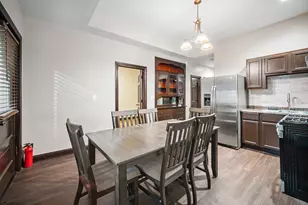 2737 W 22nd Pl, Chicago, IL 60608 - Photo 7