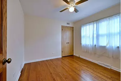 4704 N Newland Avenue, Harwood Heights, IL 60706 - Photo 23