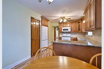 4704 N Newland Avenue, Harwood Heights, IL 60706 - Photo 5