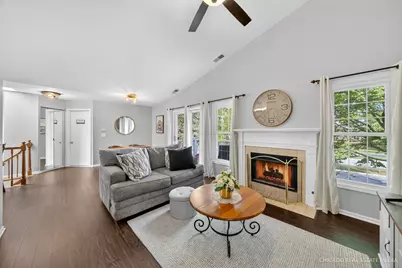 2013 N Coldspring Road, Arlington Heights, IL 60004 - Photo 3