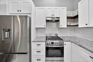 2013 N Coldspring Rd, Arlington Heights, IL 60004 - Photo 9