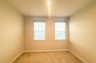 772 Weller Dr, Des Plaines, IL 60016 - Photo 17