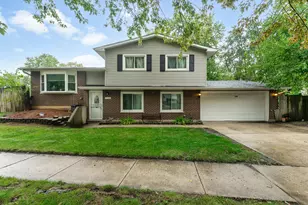 358 Lyons Dr, Bolingbrook, IL 60440 - Photo 1