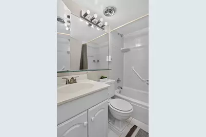 8020 Woodglen Lane #202, Downers Grove, IL 60516 - Photo 11